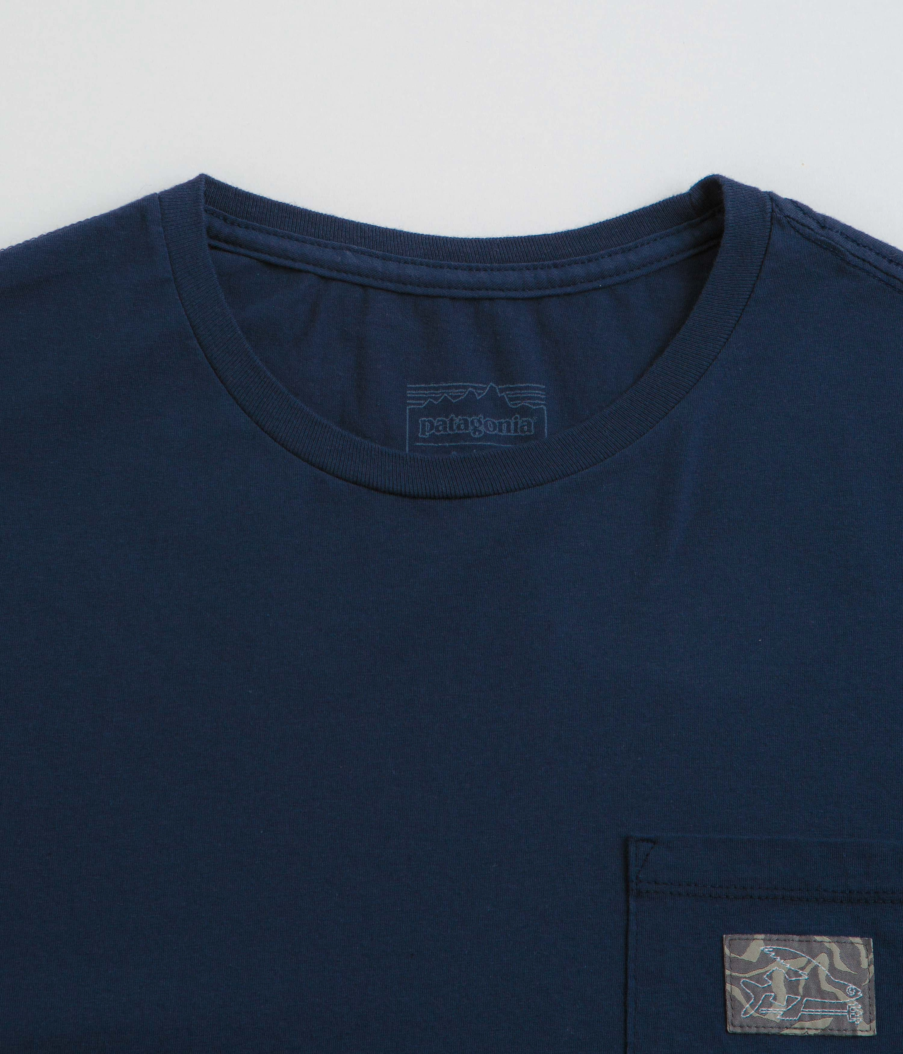 football venue top Patagonia Flying Fish Tides Organic Pocket T-Shirt - New Navy