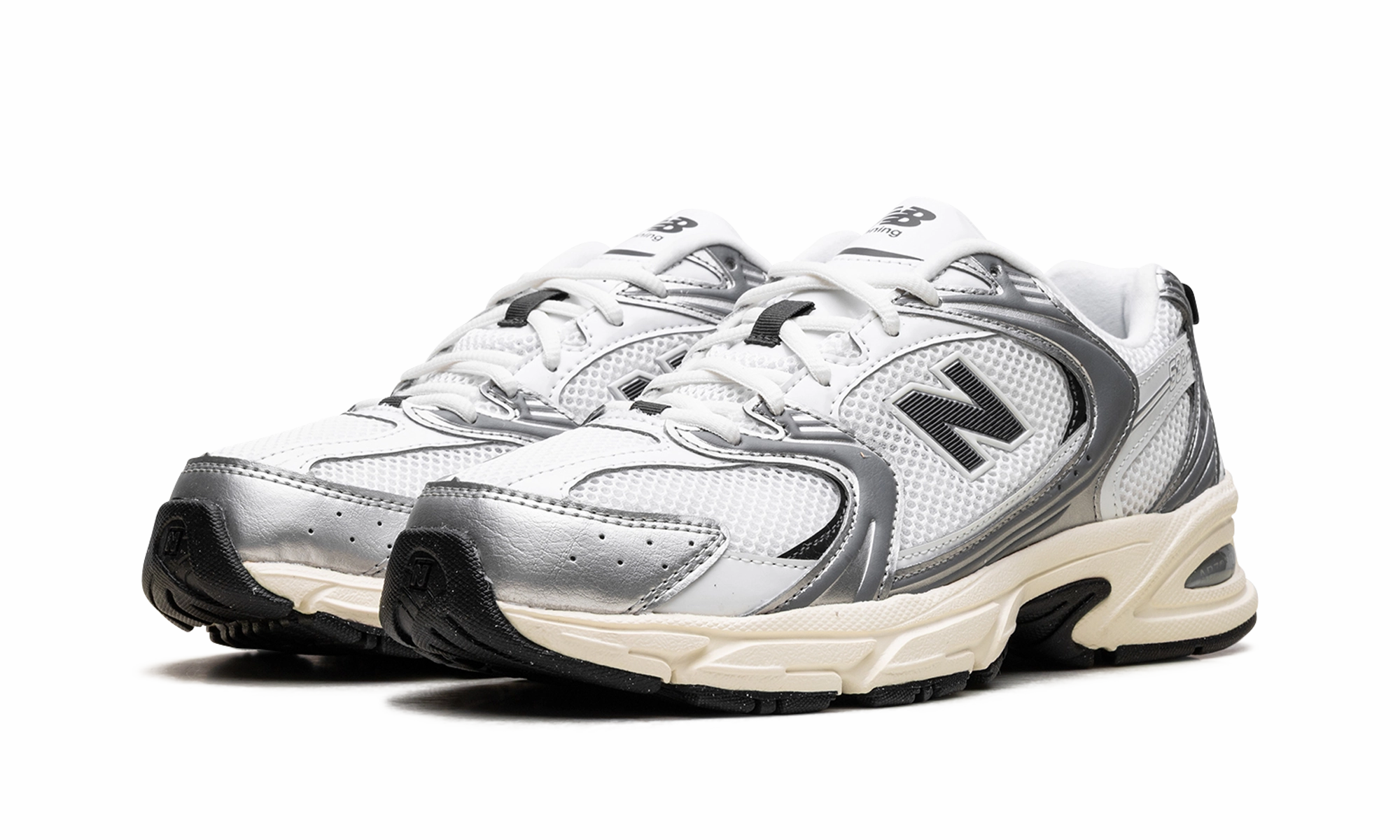 530 "Silver Metallic" Upgraded cushioning Core Fit