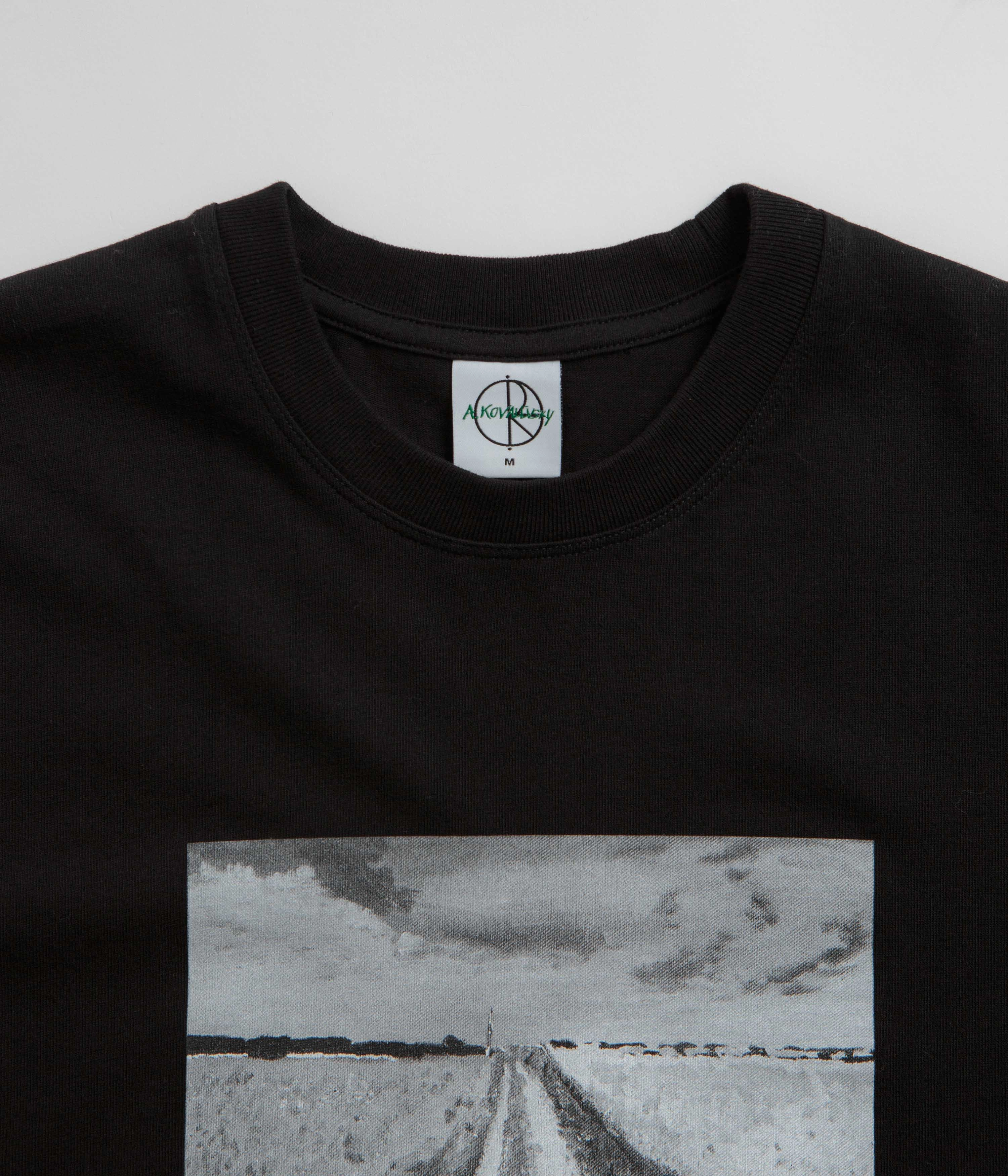 Polar Open Fields T-Shirt - Black vest silhouette