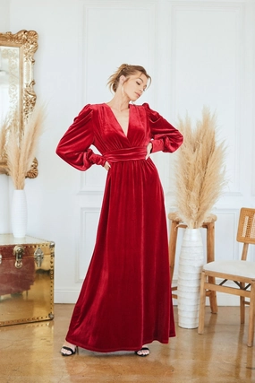 Smart and Sleek Red Velvet Long Sleeve Maxi Dress