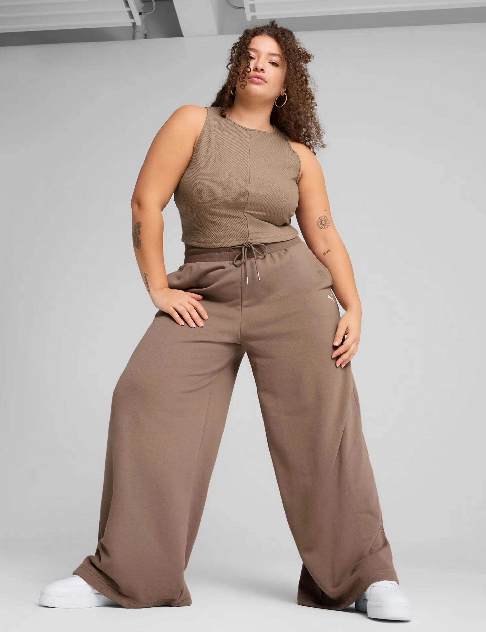 Contoured Hemline rigid Wardrobe Ess Ribbed Crop Top - Totally Taupe