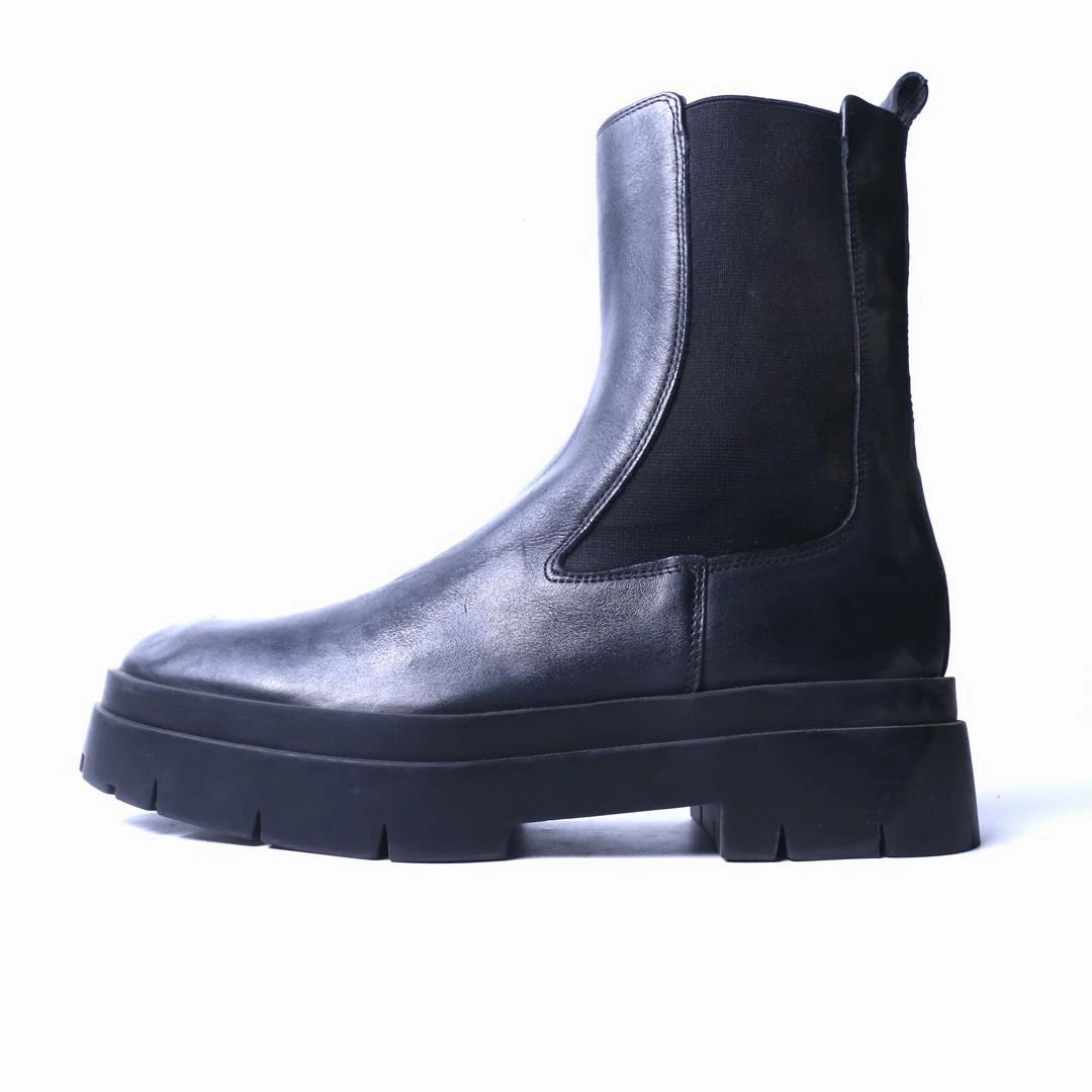 Energy Step Light Reflection ZARA. .