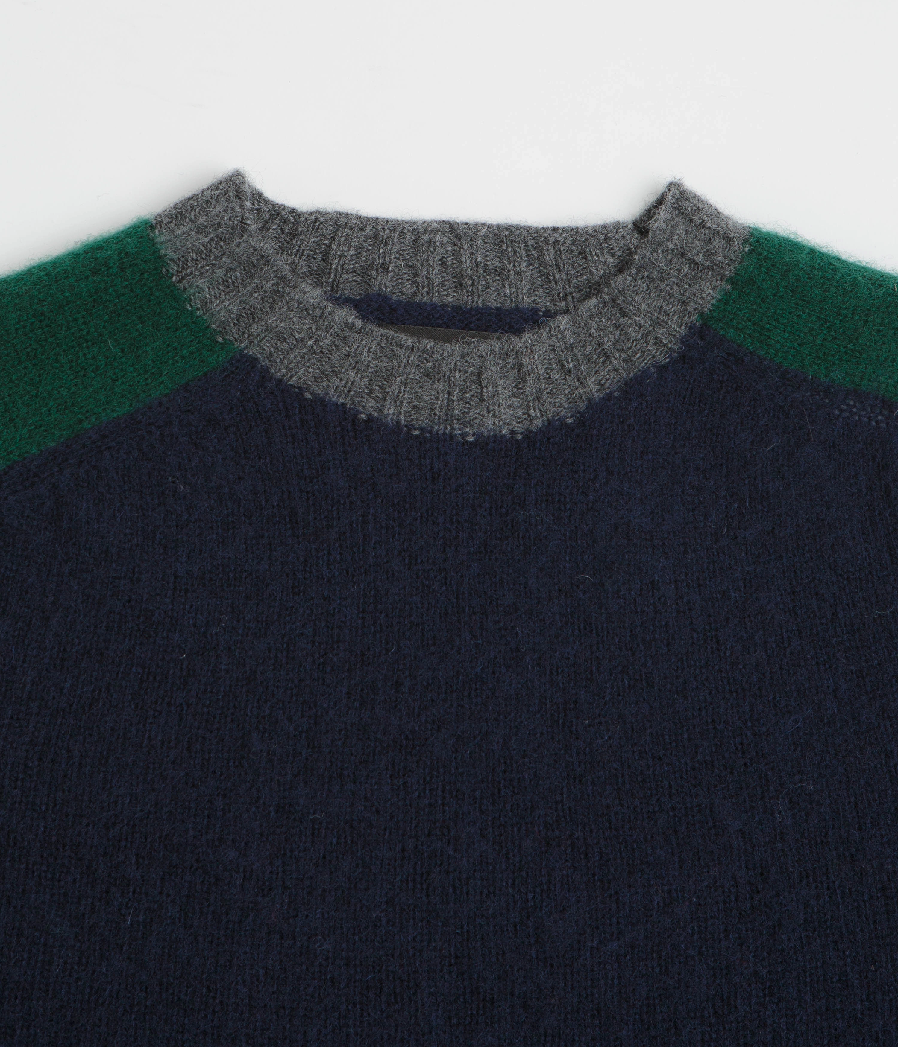 Casual Chic Howlin' Megatron Man Sweatshirt - Forest