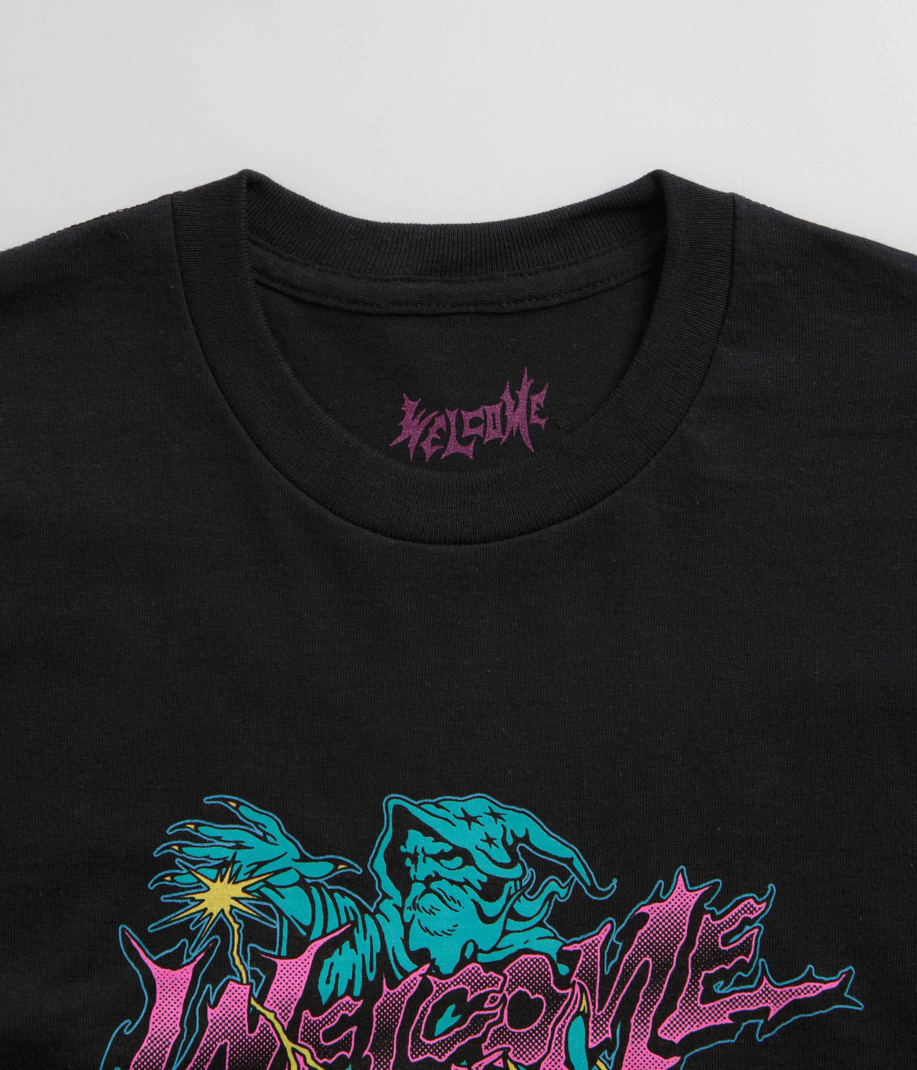 Welcome Magnetic T-Shirt - Black party scene Graduation outfit