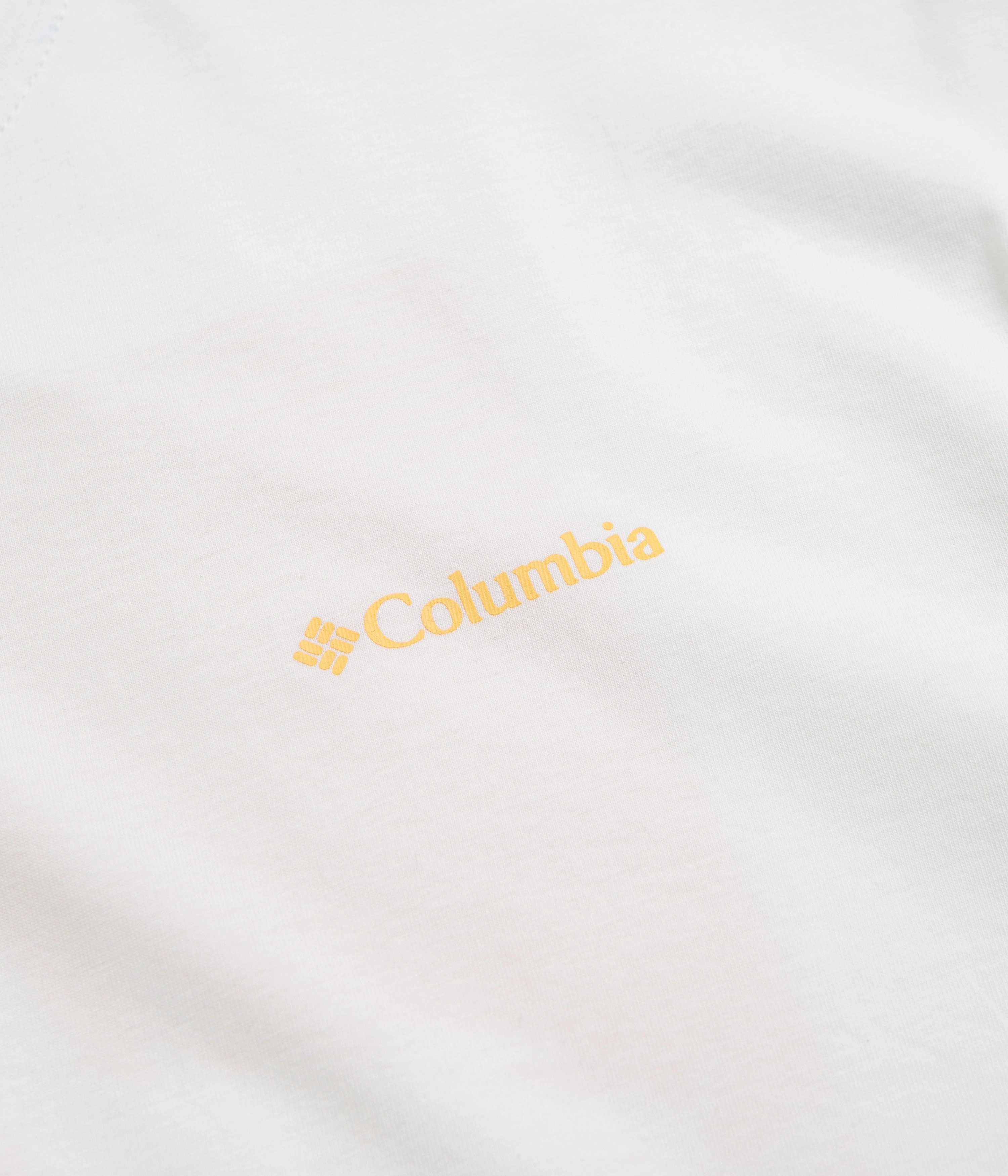 applique Hollow Fiber Insulation Columbia Black Butte Graphic T-Shirt - White / Linear View