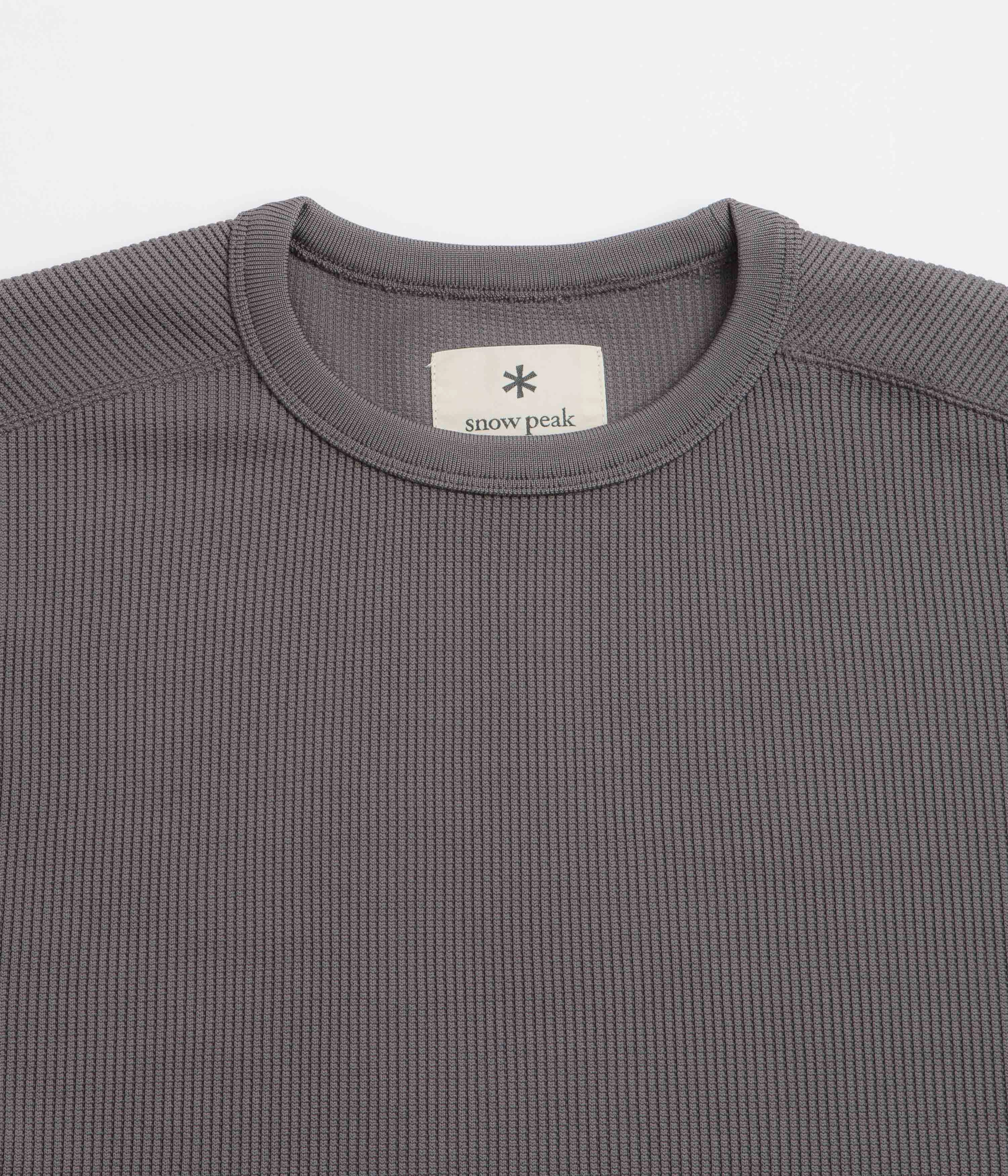 Modern Silhouette Snow Peak Dry Thermal Long Sleeve T-Shirt - Charcoal