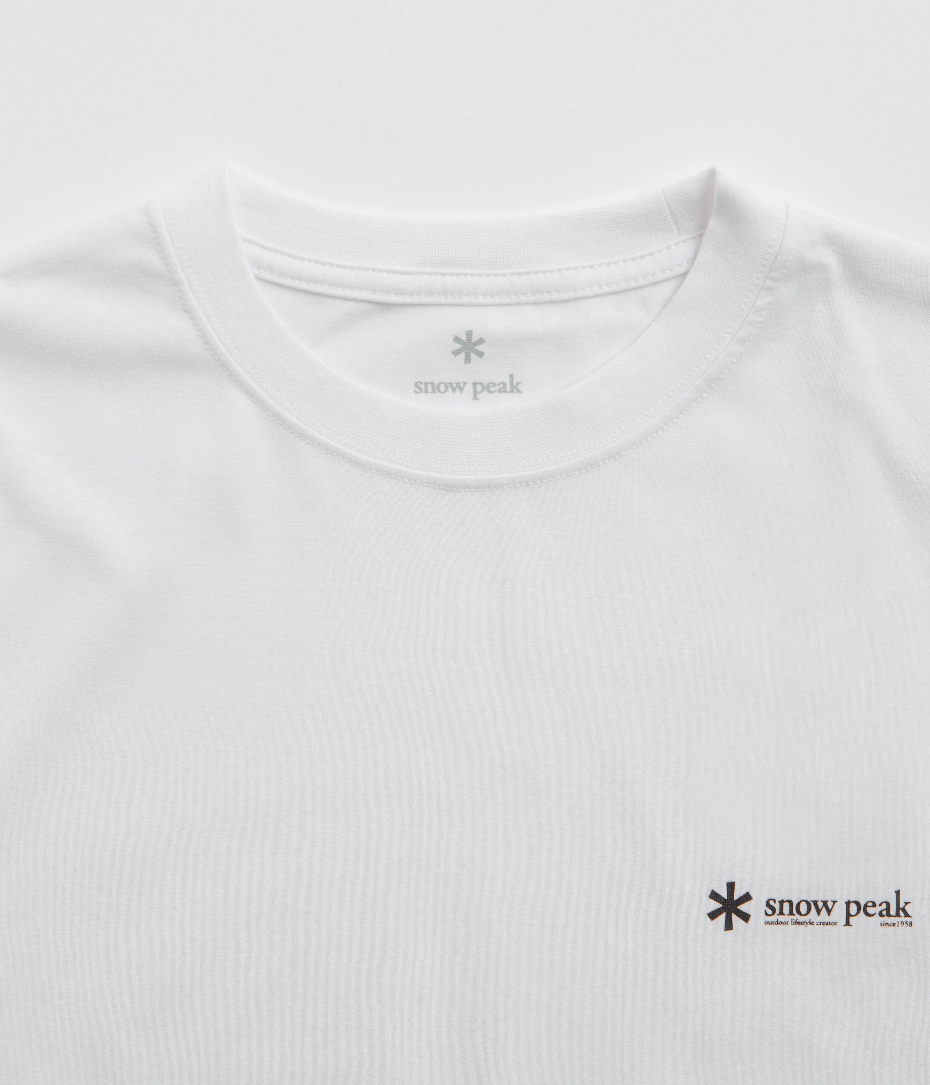 Guys' night out Snow Peak Onepoint Logo Long Sleeve T-Shirt - White