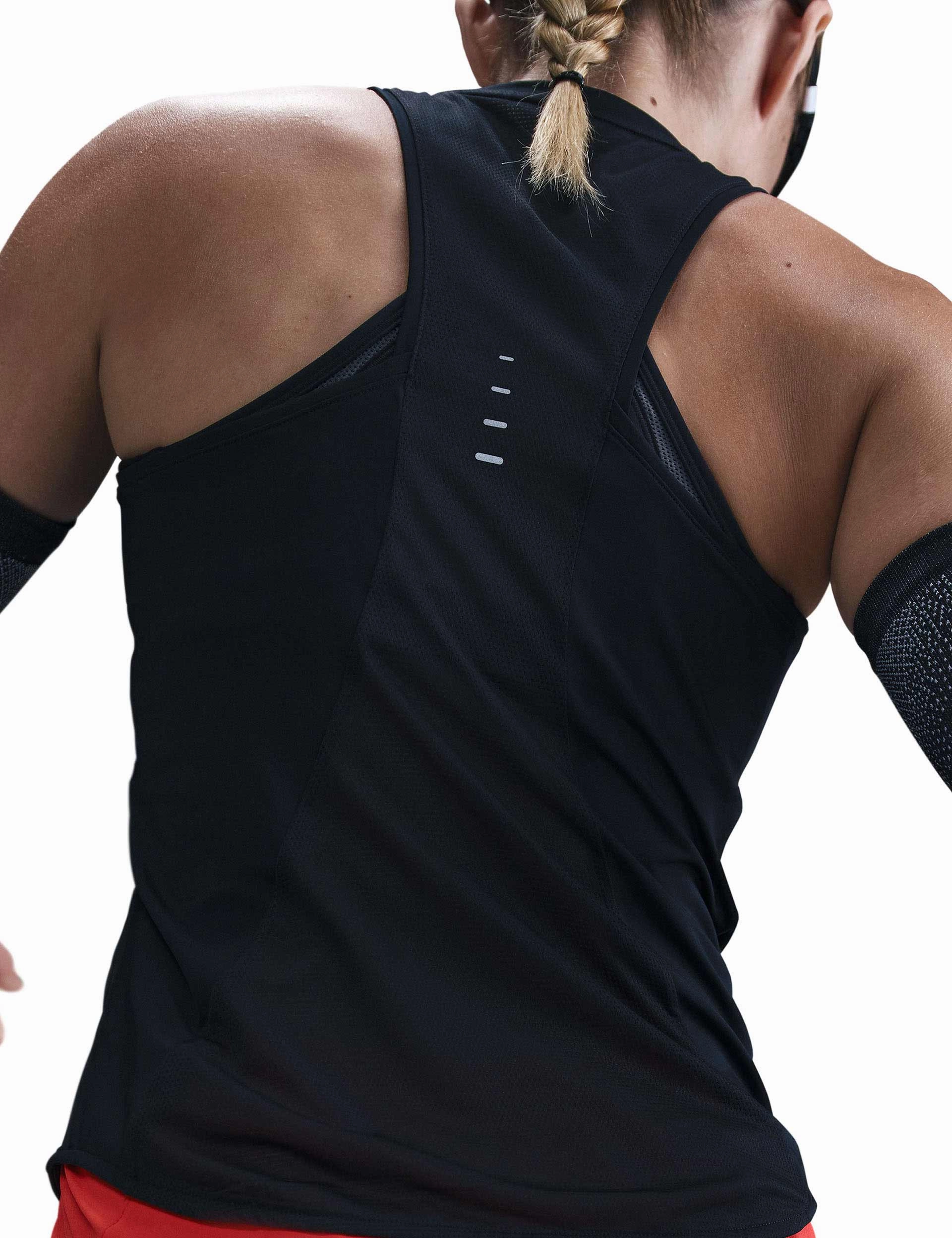 Defense - focused Swift Dri-FIT Running Tank Top - Black/Reflective Silver