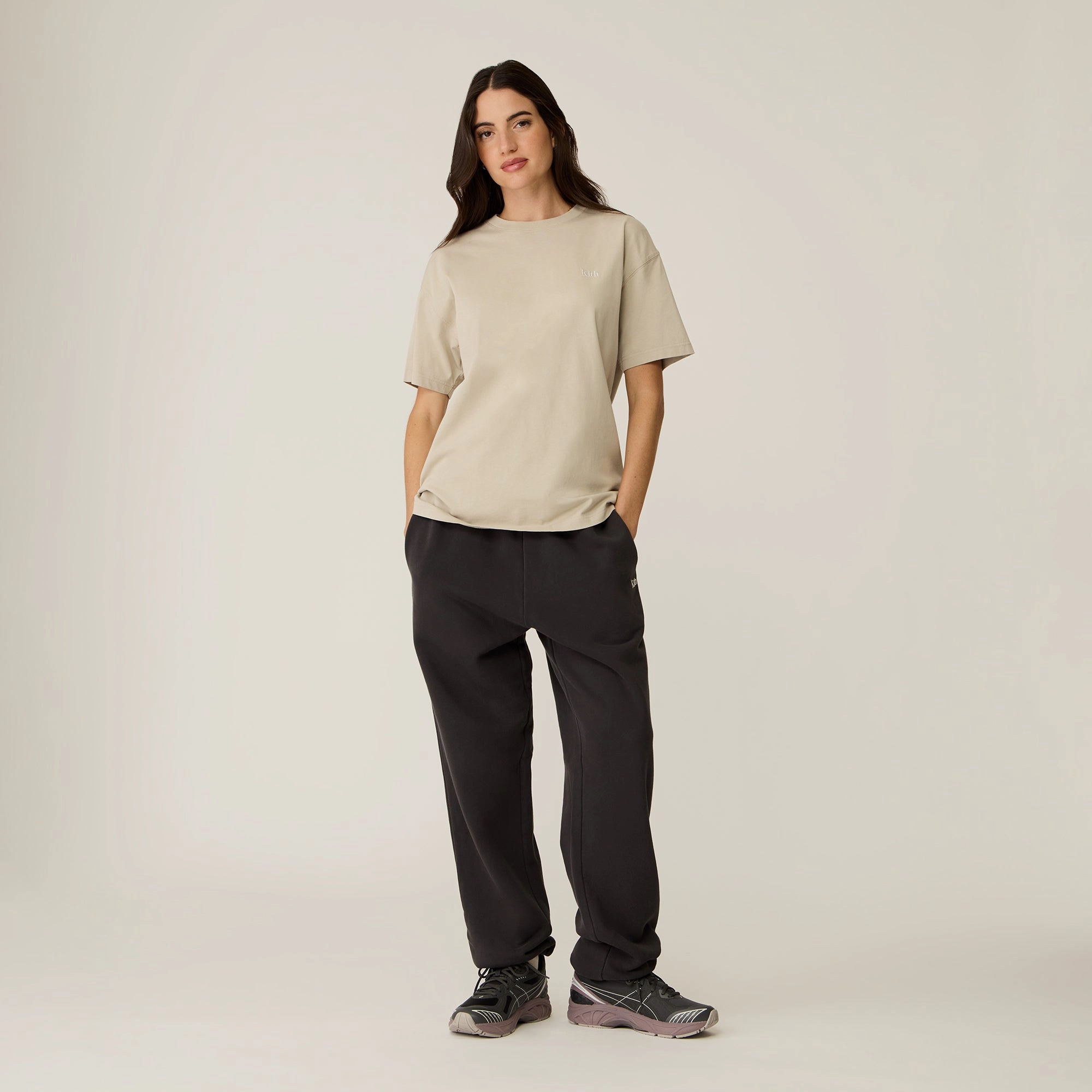 Kith Women Chelsea Sweatpant III - Black Loose Design Quick Pack