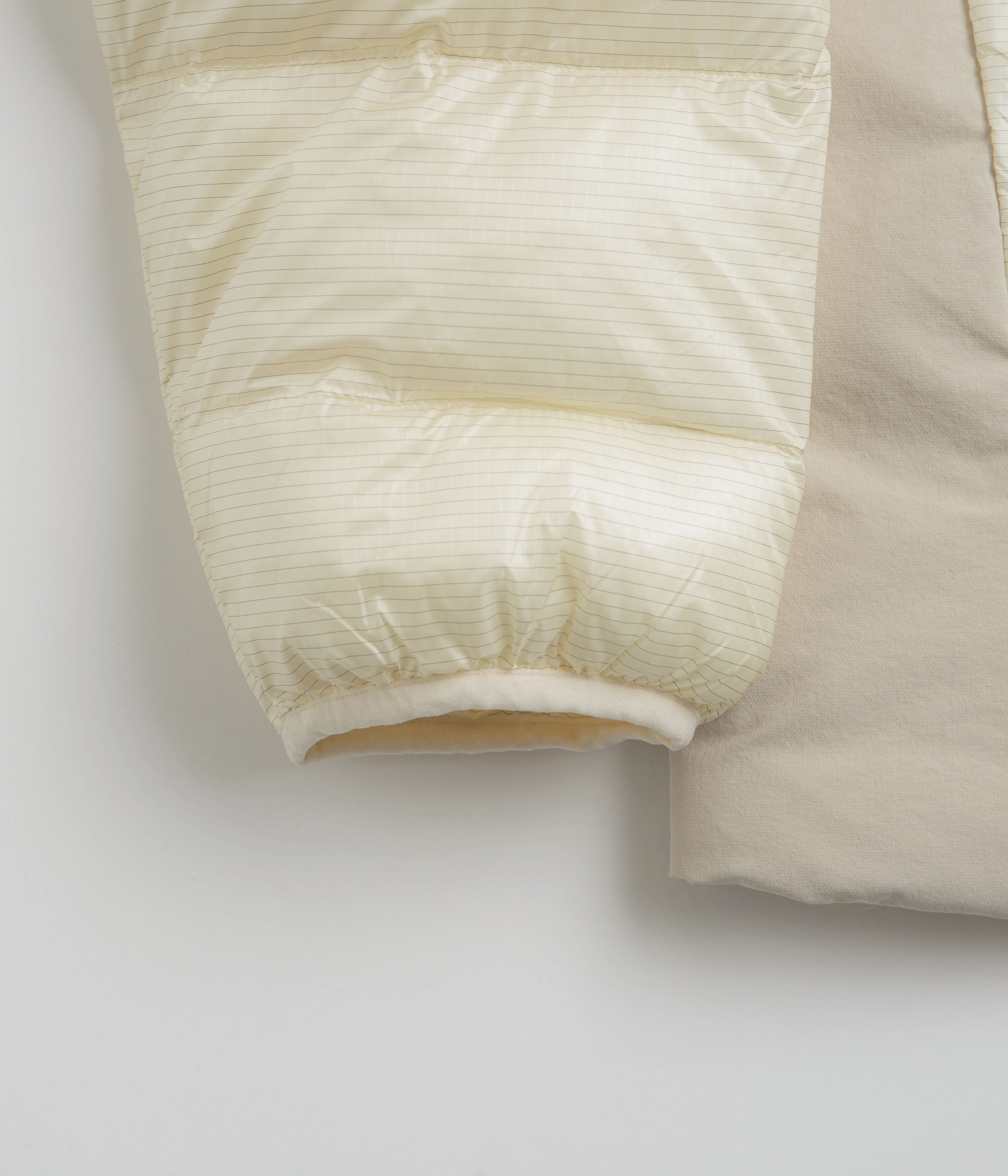 Wind Protection Circulate Purple Mountain Observatory Waves Light Puffer Jacket - Ecru