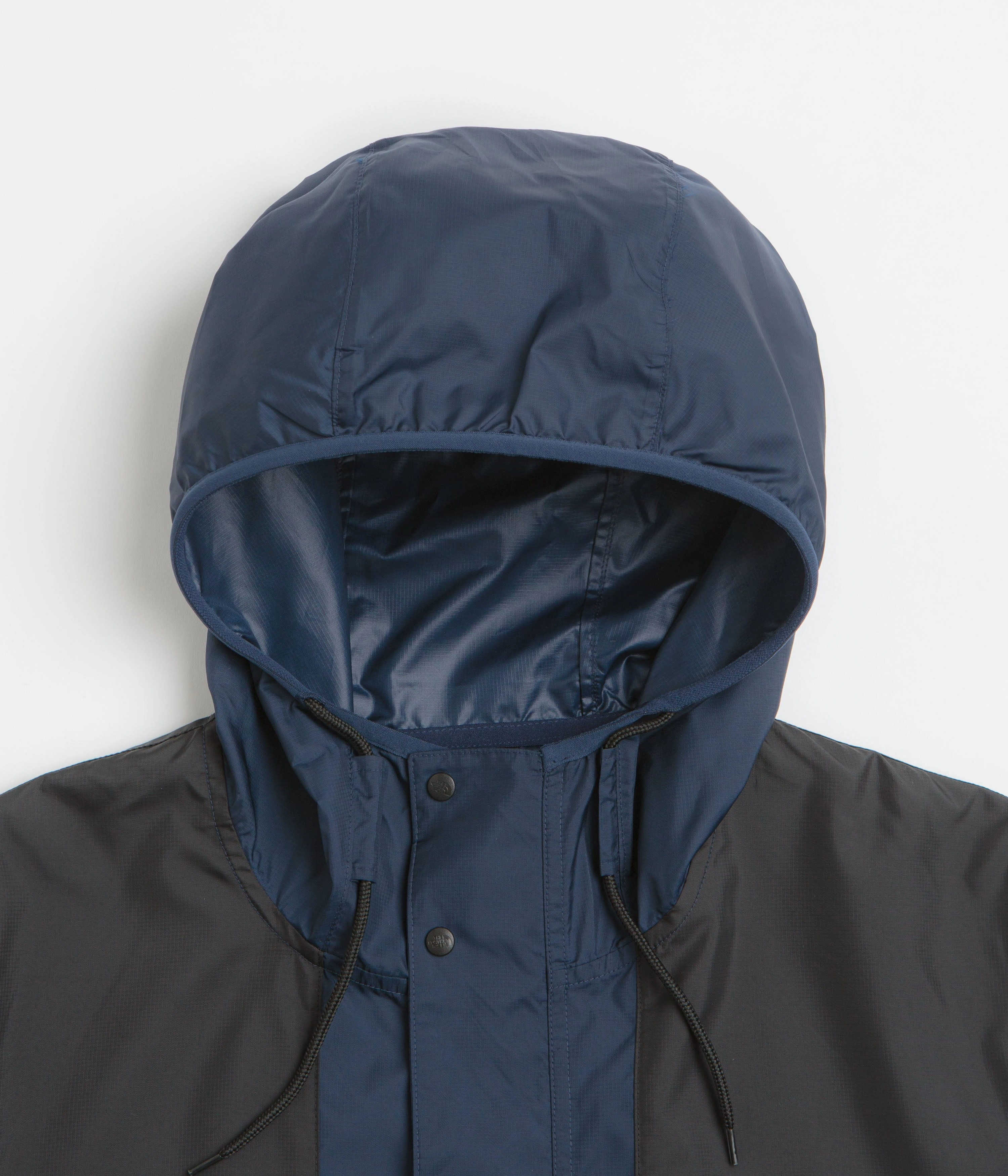 The North Face Seasonal Mountain Jacket - Summit Navy Timeless Form