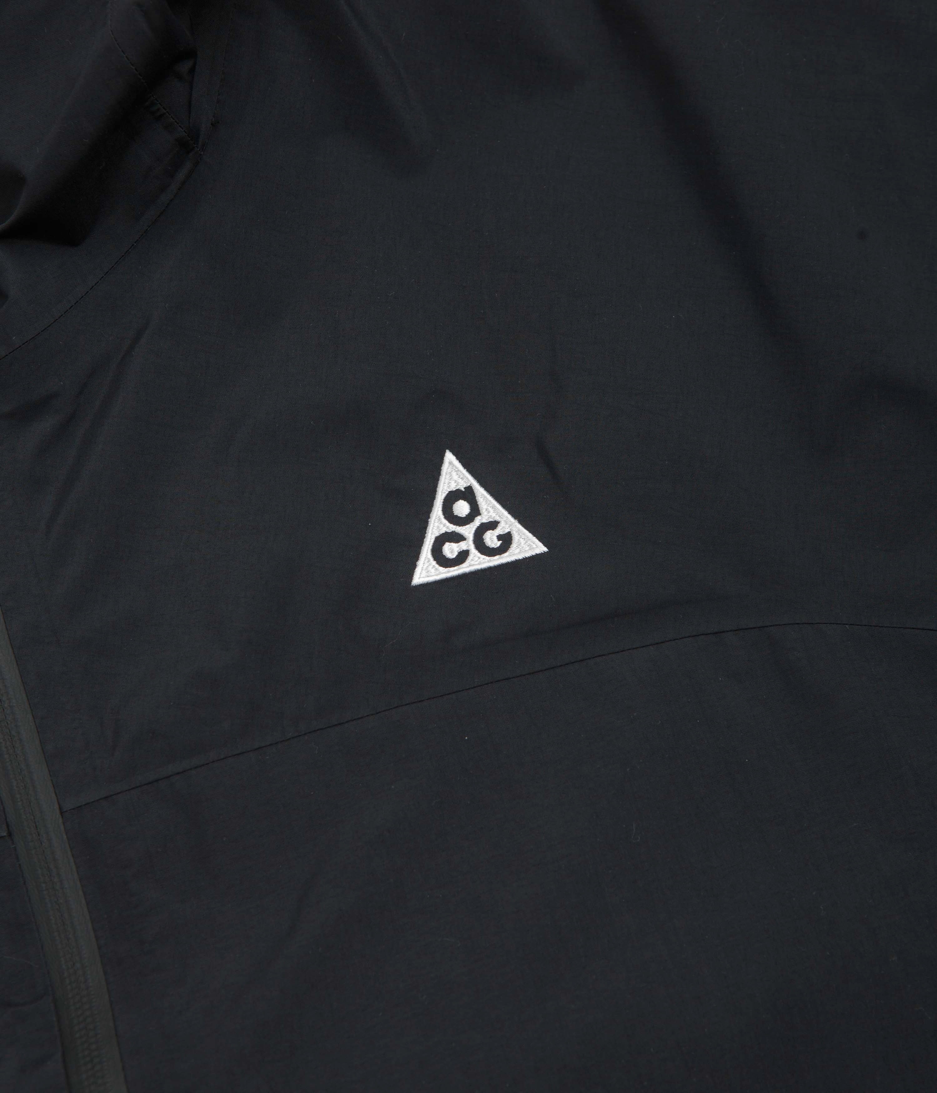 Nike ACG Womens Morpho Rain Jacket - Black / Summit White Double Layered Hood Mask