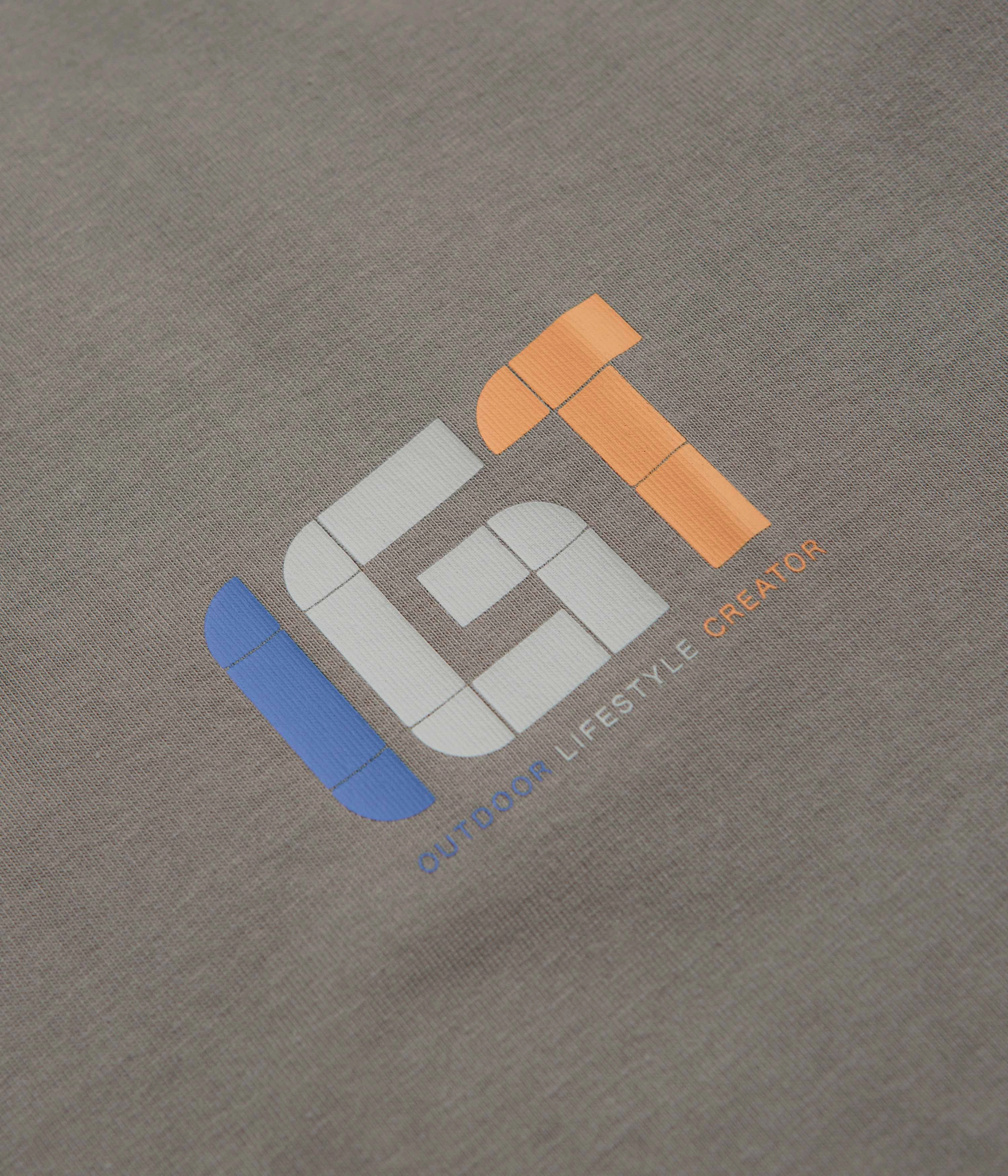 Snow Peak IGT Logo T-Shirt - Greige tiers snowboarding venue