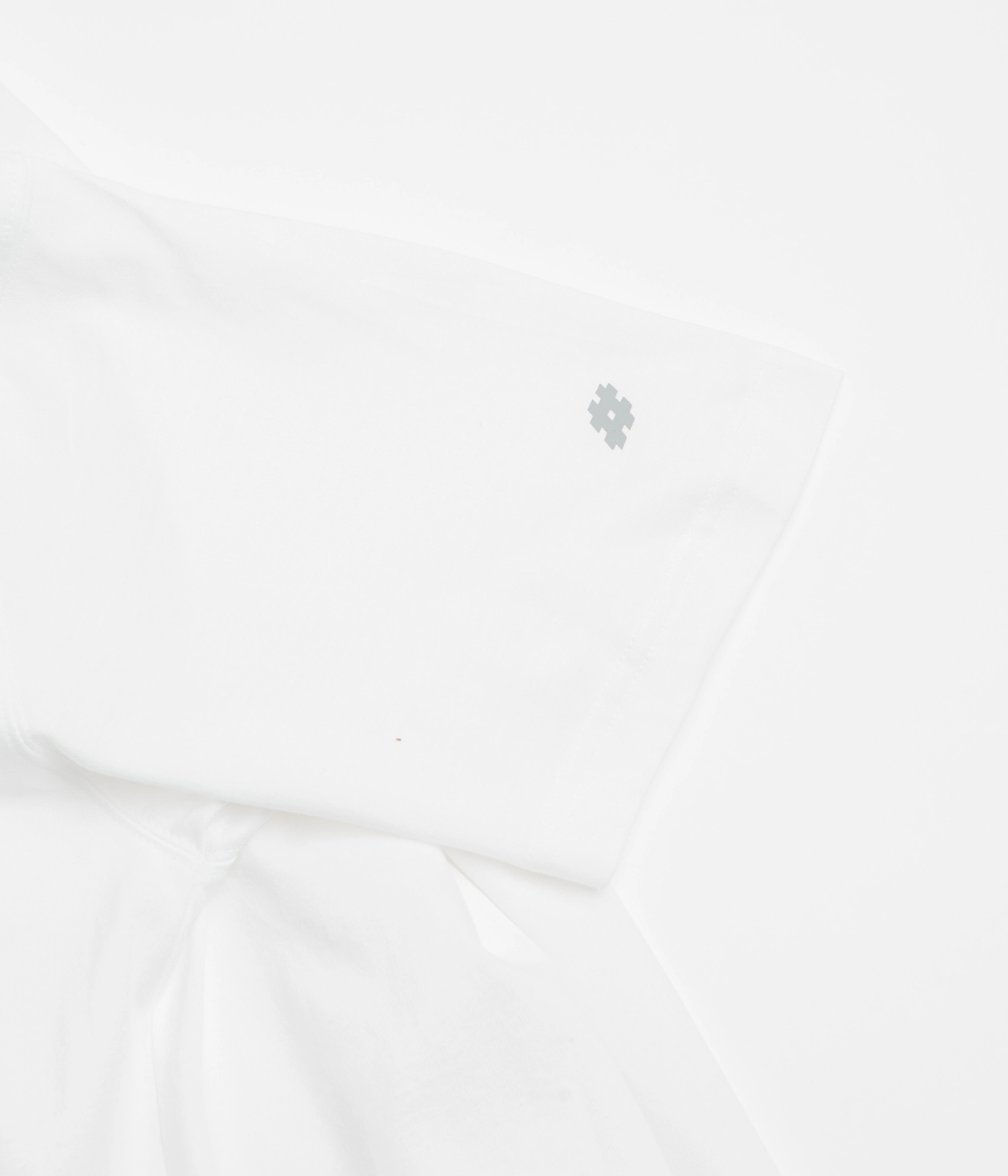 suitable for all genders Youth fashion New Balance Numeric Small Logo T-Shirt - White