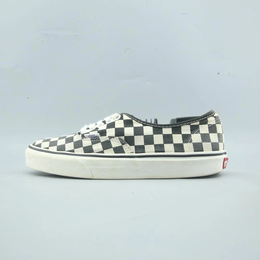 VANS AUTHENTIC CHECKERBOARD Anatomical Toe Box