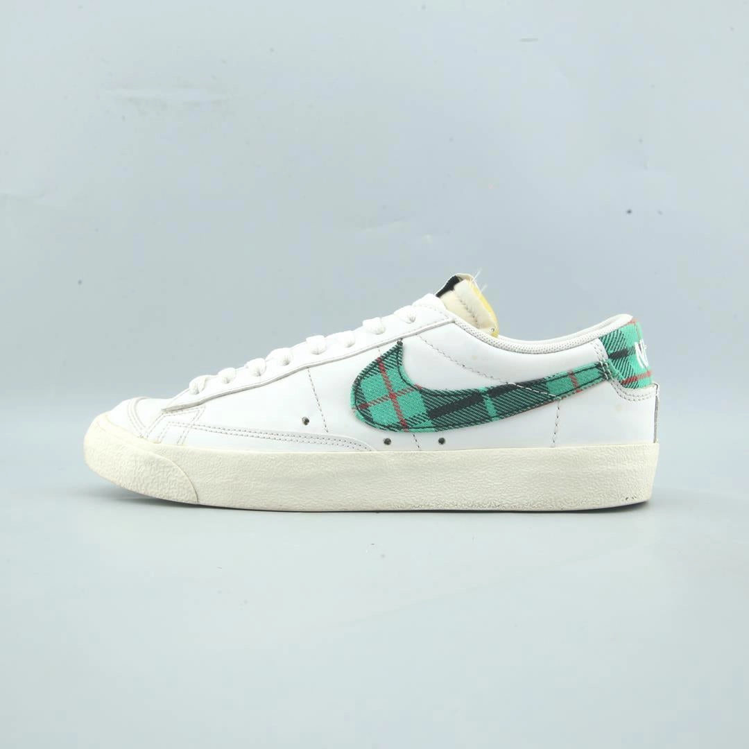 Dynamic Motion Coastal Style NIKE  BLAZER LOW '77 PREMIUM