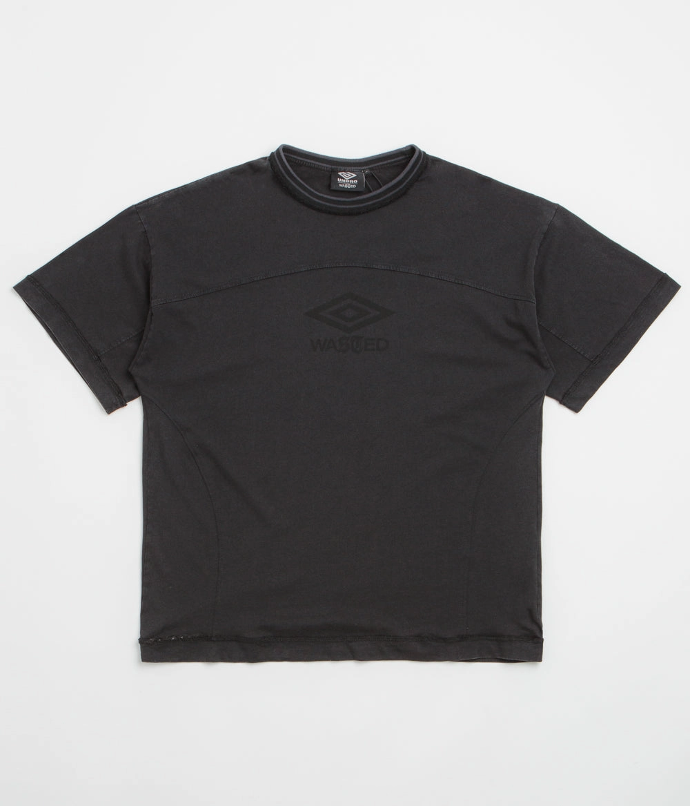 picnic venue Wasted Paris x Umbro Boxy T-Shirt - Faded Black