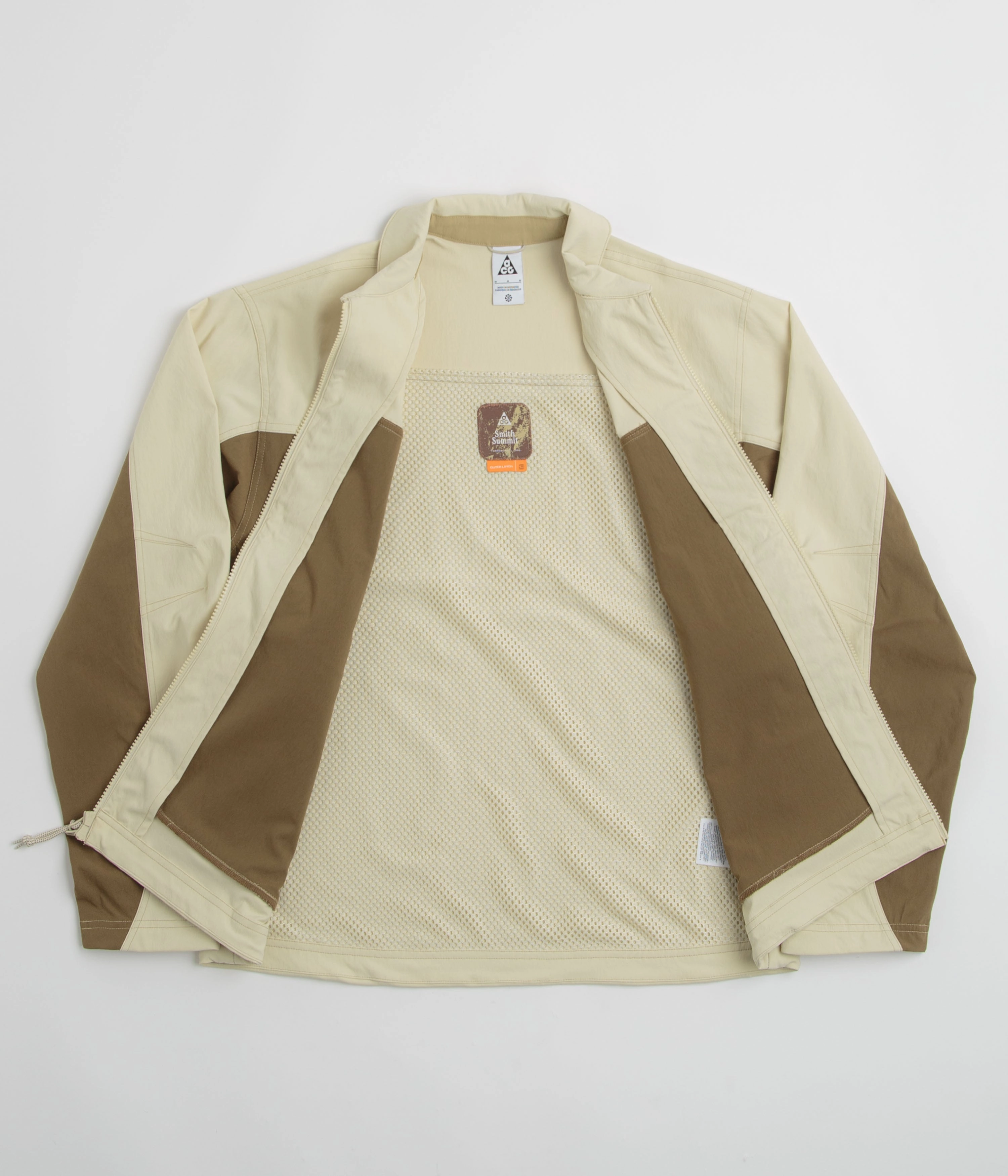 Layer game hot - weather option Nike ACG Smith Summit Jacket - Light Khaki / Parachute Beige / Summit White