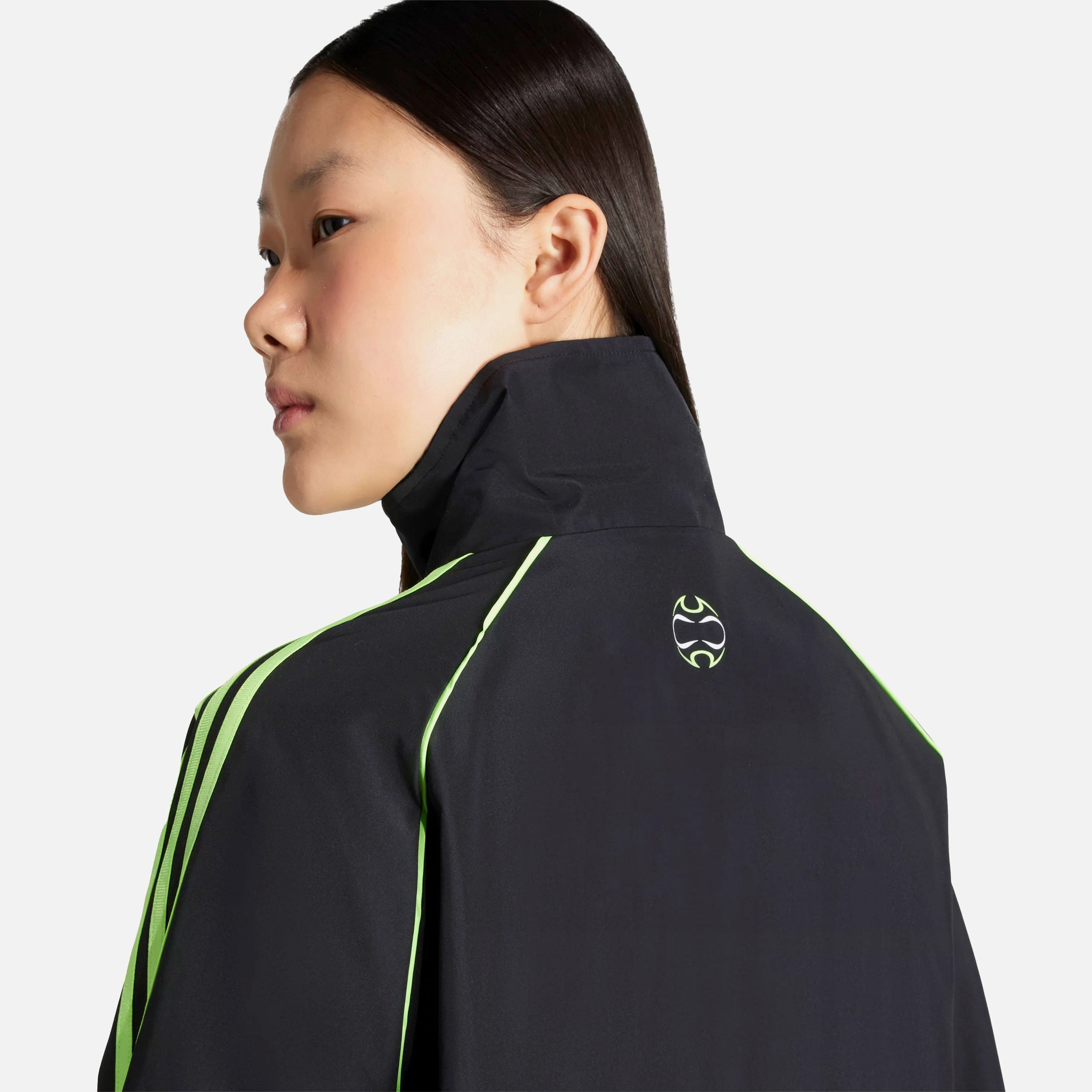 Elegant Wmns Teamgeist Adicolor Woven Track Top