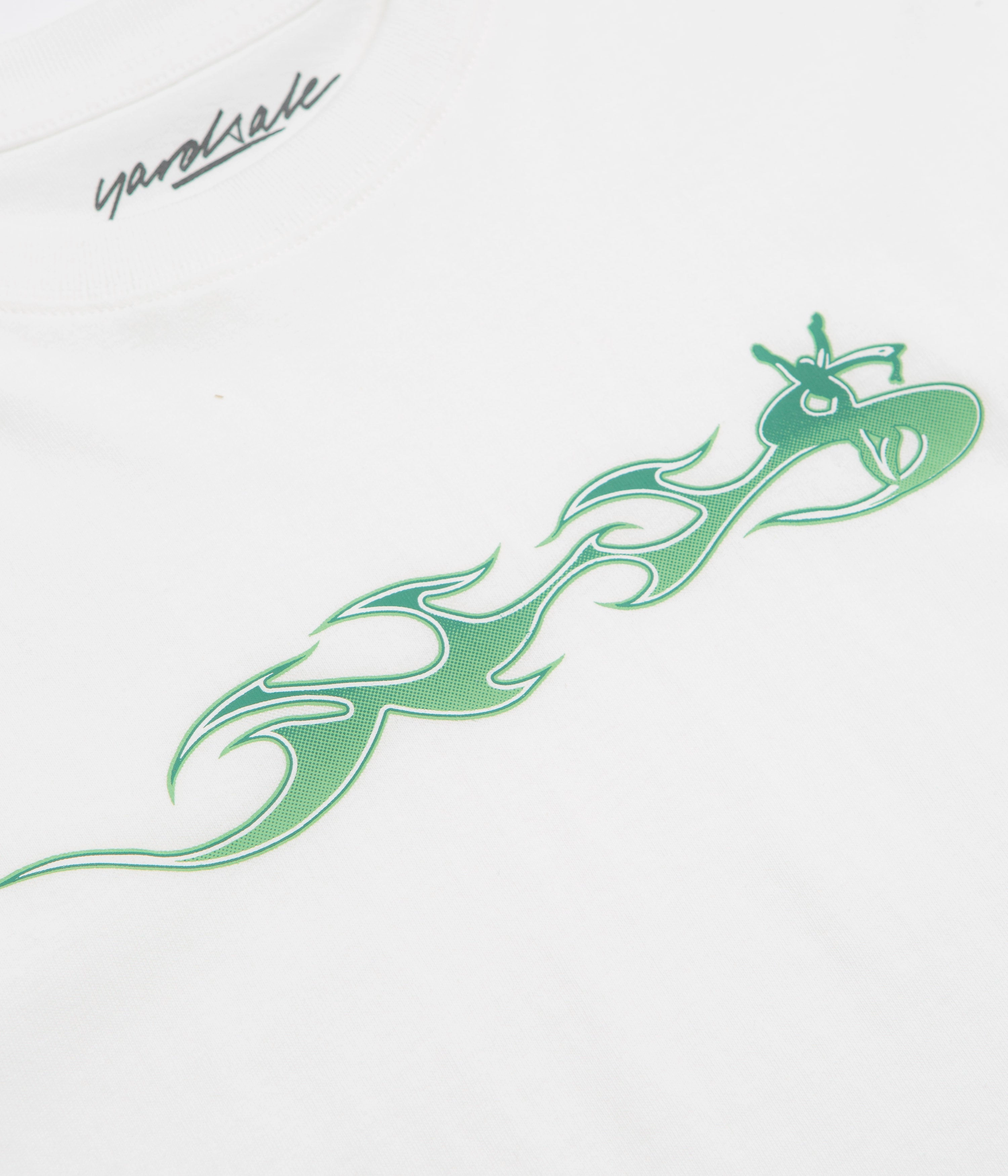 Lined interior Flexible Shoulder Construction Yardsale Phantasy Flame T-Shirt - White